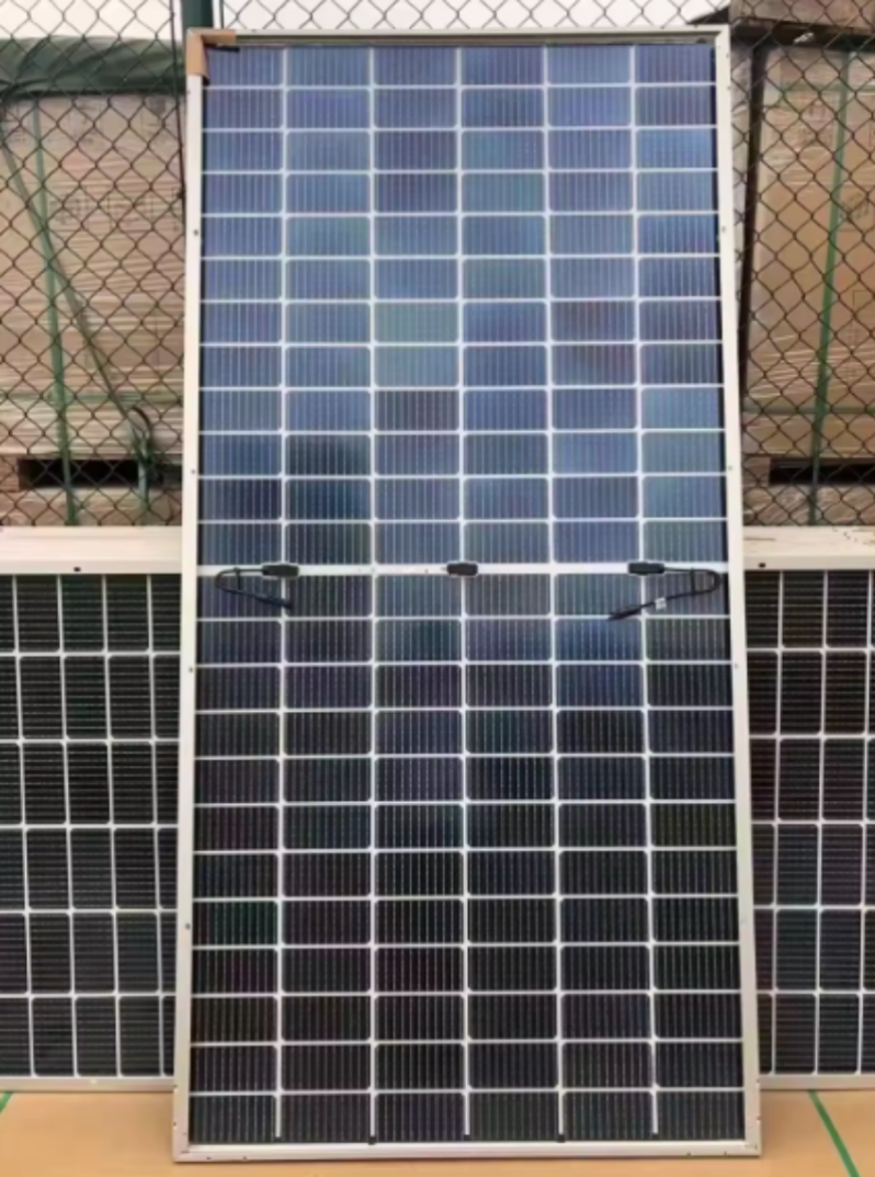 CanadianSolar 580W N Type Bifacial Double Glass Solar Panel