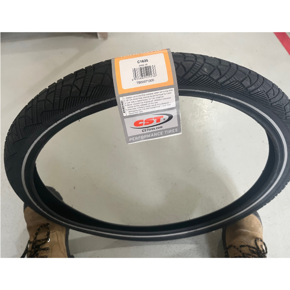 Tires 24" x 2.1” - CST